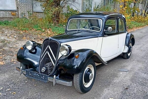 Citroën 11 BL von 1952 - angeboten in der Catawiki Oldtimer-Versteigerung vom Dezember 2021