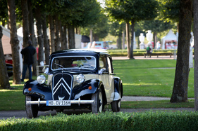 Citroën 11 CV (1955) - mit Frontantrieb als "Gangster-Limousine" bekanntgeworden - Classic-Gala Schwetzingen 2018