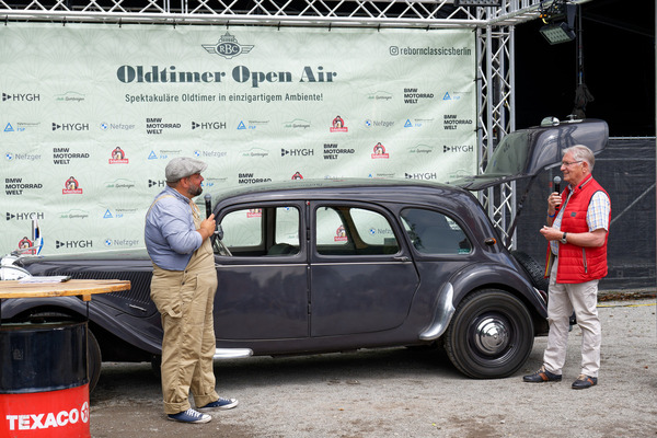 Citroën 11 CV Commerciale (1956) – bei der Fahrzeugpräsentation – Oldtimer Open Air 2024