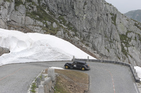 Citroen 11B (1955) - an der Rallye Peking-Paris 2013 - Sonderprüfung Tremola Tag 31