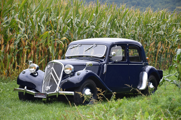 Citroën 11BL Legere (1947) - gemeldet als Lot 083 an der Versteigerung der Oldtimer Galerie in Toffen am 30. März 2019