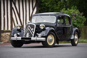 Citroën 15-Six D (1951) - als Lot 082 angeboten an der Artcurial Le Mans Classic Versteigerung am 30. Juni 2023
