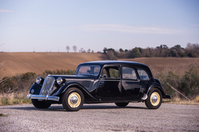 Citroën 15-Six D Familiale (1954) - offered as lot 317 at the Artcurial Rétromobile auction on February 6, 2016