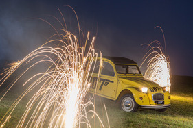 Citroën 2 CV 007 - wie James Bond die Ente adelte