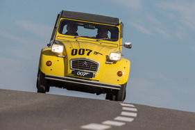 Citroën 2 CV 007 (1981) - die Bond-Ente unterscheidet sich nur durch die Aufkleber von den anderen Modellen