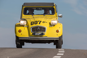 Citroën 2 CV 007 (1981) - ob die 007-Ente wohl mehr Überhol-Prestige hatte?