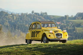 Citroën 2 CV 007 (1981) - rasant unterwegs