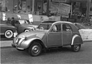 Citroen 2 CV (1948) - am Automobilsalon von Paris im Jahr 1948 wurde noch eine nicht fertiggestellte Version vorgestellt