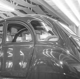 Citroën 2 CV (1965) - mit zusätzlichem Fenster in der C-Säule, aus Belgien für anspruchsvollere Naturen - Genfer Automobilsalon 1965