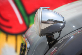 Citroën 2 CV 6 Charleston (1984) – Ab Sommer 1981 waren die Scheinwerfergehäuse verchromt