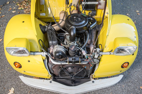 Citroën 2 CV 6 James Bond 007 (1981) - das Motörchen dreht über 6000 Umdrehungen