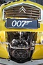 Citroën 2 CV 6 James Bond 007 (1981) - für den Motor interessierte sich Roger Moore im Film herzlichst wenig