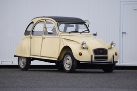 Citroën 2 CV 6 Special (1990) - als Lot 19 an der Artcurial-Versteigerung "Sur les Champs 11" in Paris am 5. November 2017