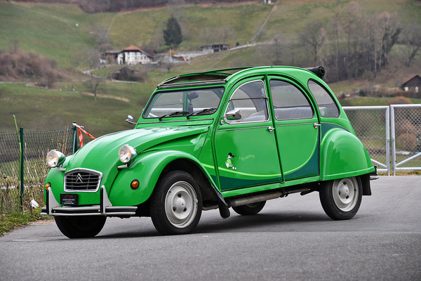 Bild Citroën 2 CV 6 Spécial "I fly bleifrei" (1986) - als Lot 115 angeboten an der Frühlingsversteigerung der Oldtimer Galerie Toffen am 25. März 2023
