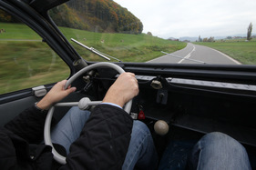 Citroën 2 CV AZL (1958) - Lüftung durch Klappe vor dem Fahrer und natürlich durch das offene Dach