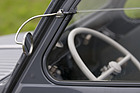 Citroën 2 CV AZL (1958) - Rückspiegel mit formvollendeter Aufhängung