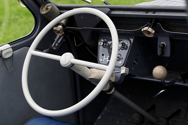 Citroën 2 CV AZL (1958) - da braucht es kein langes Dokumentenstudium, um die Bedienung zu erlernen