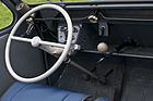 Citroën 2 CV AZL (1958) - rechts der charakteristische Schalthebel für die "Schubladenschaltung"