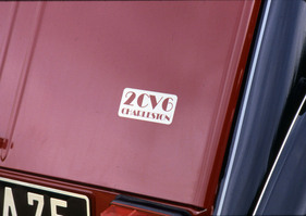 Citroën 2 CV Charleston (1981) – Schriftzug im Art-Déco-Stil
