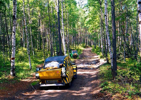 Citroën 2 CV Tigerente (1982) auf dem Weg nach Sibirien 2004