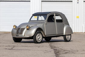 Citroën 2CV (1948) - als Lot 07 an der Bonhams Scottsdale Versteigerung am 25. Januar 2024