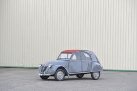 Citroen 2CV (1960) - als Lot 128 angeboten an der RM/Sotheby's St. Moritz Versteigerung vom 15. September 2023
