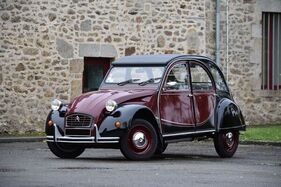 Citroën 2CV Charleston (1990) - offered as lot 001 at the Artcurial Rétromobile Paris auction on February 2, 2024