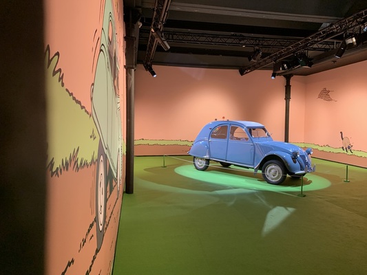 Citroën 2CV – Der Fall Bienlein – Tim und Struppi-Ausstellung – Musée National de l'Automobile Mulhouse