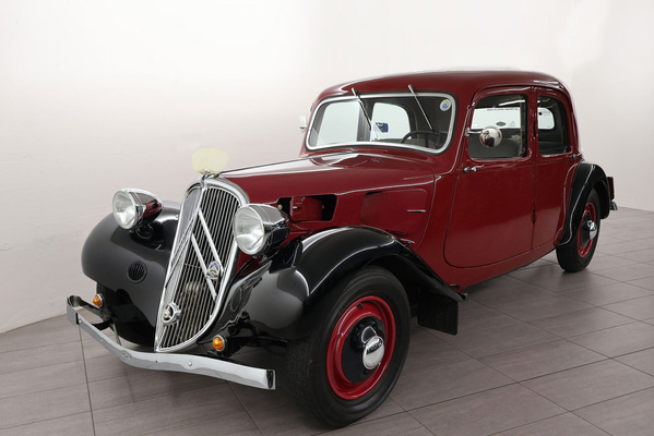 Citroën 7C "Traction Avant" (1936) - als Lot 29 an der Emil Frey Classic Auctions am 26. April 2025