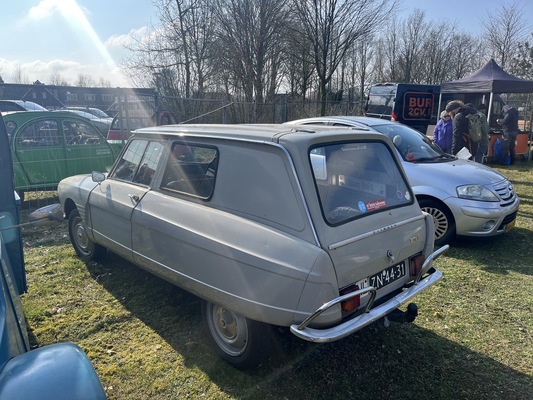 Citroën A-Markt in Liempde NL, 15. März 2025 – Citroën Ami 6 Service (1966) – Gesuchter Blechkombi mit 3 Türen