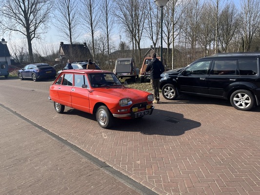 Citroën A-Markt in Liempde NL, 15. März 2025 – Citroën Ami 8 (1970) – Pallas-Raddeckel