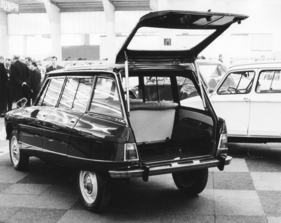 Citroen Ami 8 - in Frankreich sind Kombis mit sparsamen Motoren besonders beliebt - gezeigt am Genfer Autosalon 1971