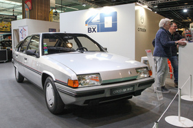 Citroën BX 19 GT (1986) - 105 PS, Hydropneumatik und Design von Bertone - auf dem Citroën-Stand werden 40 Jahre BX gefeiert - Rétromobile Paris 2022
