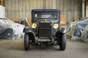 Citroën C4 Berline (1932) - als Lot 106 an der Leclere Motorcars Versteigerung der Fahrzeuge aus dem Citroën Conservatoir am 10. Dezember 2017 verkauft