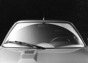 Citroen CX (1975) – Vom Fahrer aus gesehen oben links blieb relativ viel Frontscheibe ungewischt