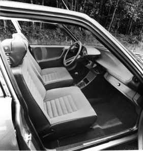 Citroën CX (1975) - die Frontsitze und das Armaturenbrett