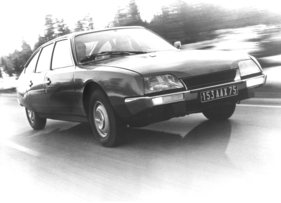 Citroën CX (1975) - dynamisch unterwegs