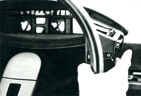 Citroën CX 2000 (1974) - bequemes Fingerspiel mit den Lenkradsatelliten Citroën CX 2000 (1974) - bequemes Fingerspiel mit den Lenkradsatelliten