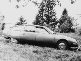 Citroën CX 2200 (1975) – Die Bodenfreiheit konnte über die Hydropneumatik in vier Stufen verstellt werden Citroën CX 2200 (1975) – Die Bodenfreiheit konnte über die Hydropneumatik in vier Stufen verstellt werden