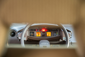 Citroën CX 2400 GTI (1981) - Blick auf die Lunule durch die extrabreiten Kopfstützen des GTI hindurch