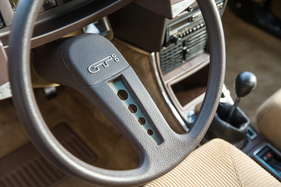 Citroën CX 2400 GTI (1981) - Das typische Einspeichenlenkrad mit gelochtem, sportlichem Extra exklusiv für den GTI