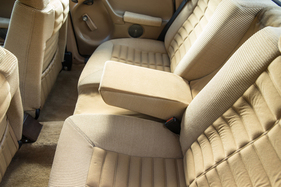 Citroën CX 2400 GTI (1981) - Grosszügige Beinfreiheit für die hinteren Passagiere