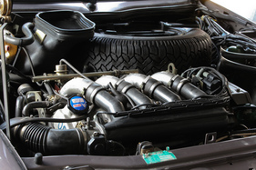 Citroën CX 25 GTi (1987) - die Reservoir der Hydropneumatik sind deutlich weniger sichtbar als beim SM oder DS