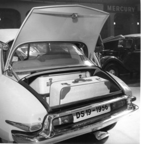 Citroën DS 19 (1956) - Blick in den Kofferraum, aufgenommen in Genf am Autosalon 1956