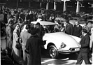 Citroën DS 19 (1956) - die Hydraulik wird dem Publikum präsentiert - Genfer Autosalon 1956