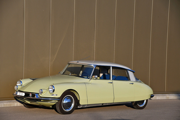 Bild: Citroën DS 19 (1961) - als Lot 199 an der Versteigerung der Oldtimer Galerie Toffen am 15. Oktober 2022