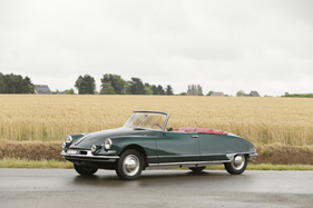 Citroën DS 19 Cabriolet (1961) - als Lot 07 an der Bonhams Versteigerung Chantilly 2015 Citroën DS 19 Cabriolet (1961) - als Lot 07 an der Bonhams Versteigerung Chantilly 2015