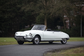Citroën DS 19 Cabriolet (1963) - als Lot 027 angeboten an der Versteigerung von Artcurial an der Rétromobile Paris am 7. Februar 2020
