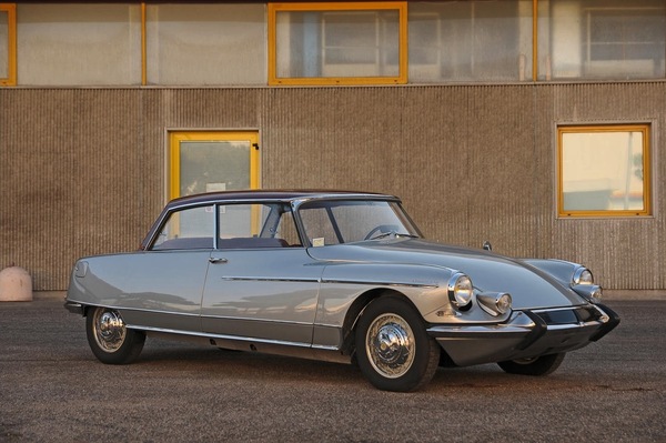 Image: Citroën DS 19 Concorde (1964) - offered as lot 391 at the auction "Les Grandes Marques du Monde au Grand Palais" by Bonhams on February 6, 2014