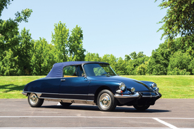Citroën DS 19 Décapotable (1963) - offered as lot 358 at the RM/Sotheby's auction in Monterey on August 17, 2019